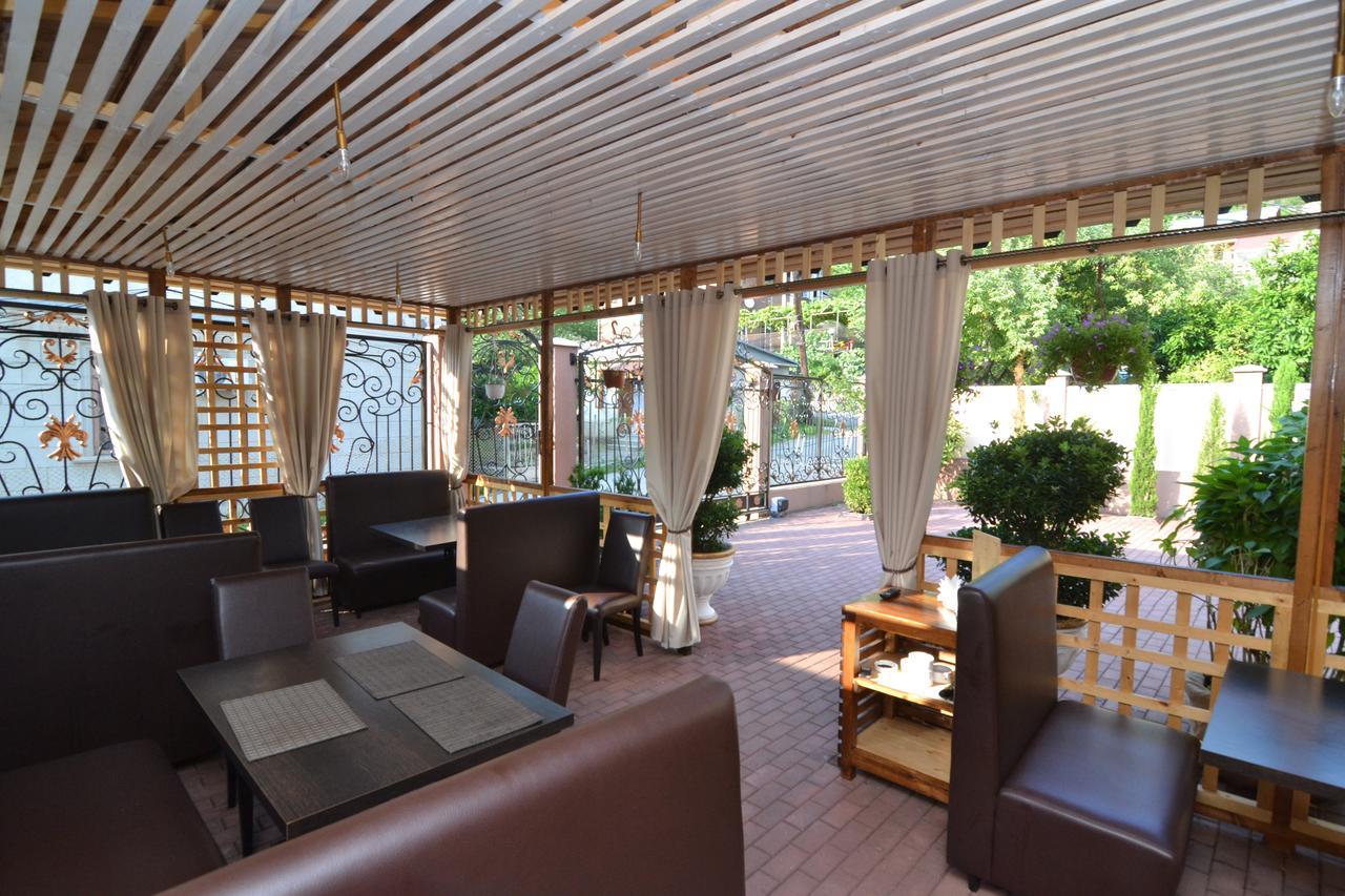 Arda Hotel Gagra Luaran gambar